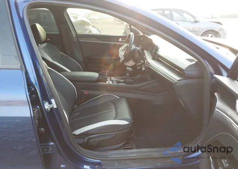 2025 Kia K5 Gt-Line z USA, uszkodzony, nr VIN KNAG64J79S5382872